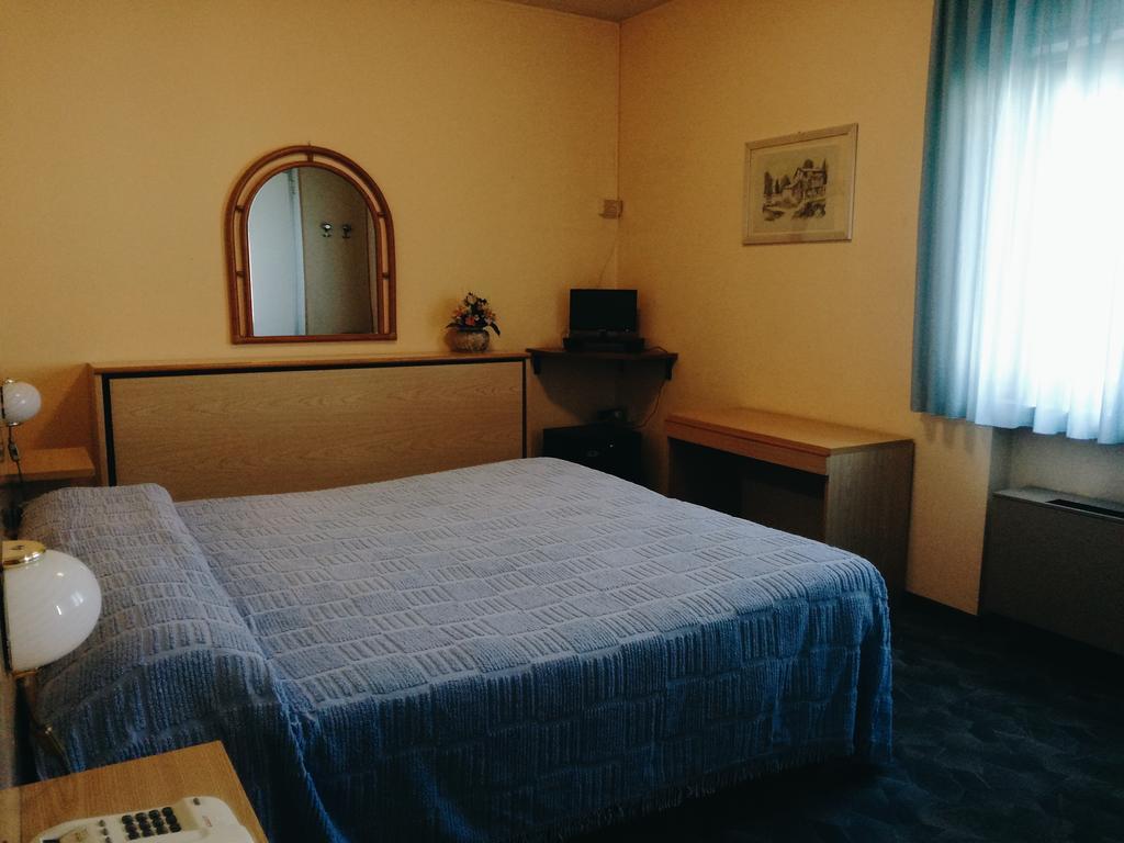 Hotel Astoria Альтопашіо Екстер'єр фото