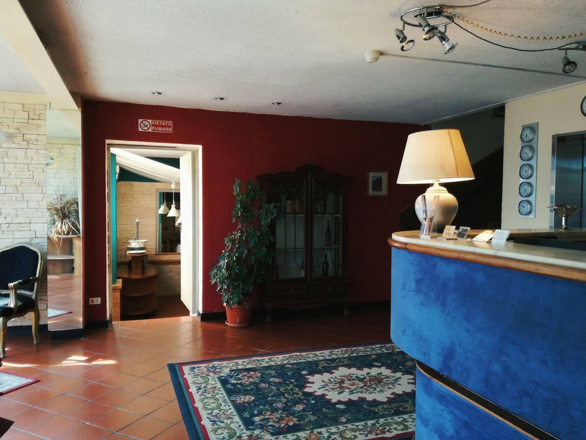 Hotel Astoria Альтопашіо Екстер'єр фото